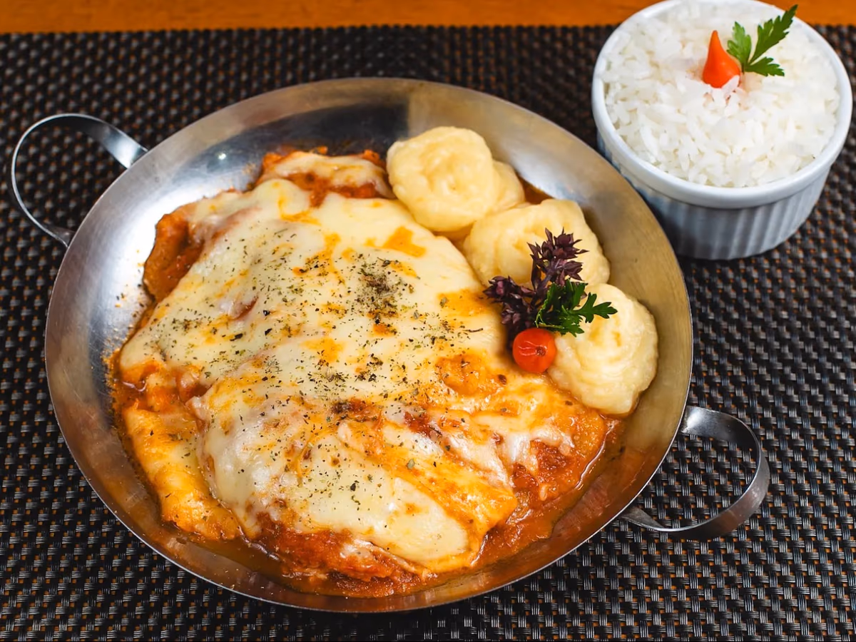 PARMEGIANA DE FILÉ MIGNON