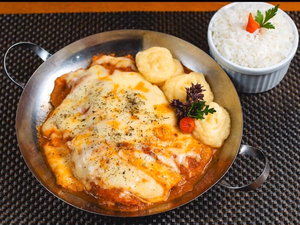 Parmegiana Crocante de Frango