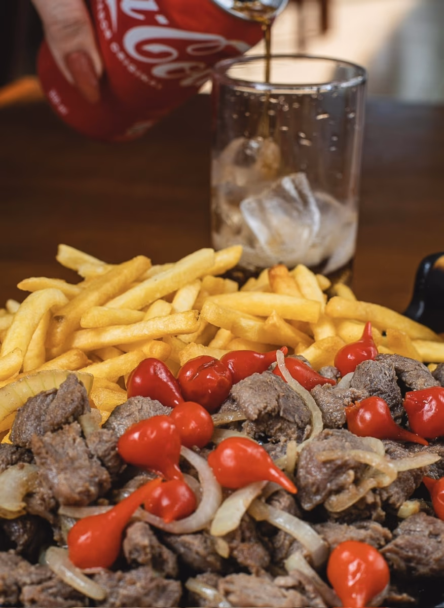 FILÉ MIGNON COM FRITAS